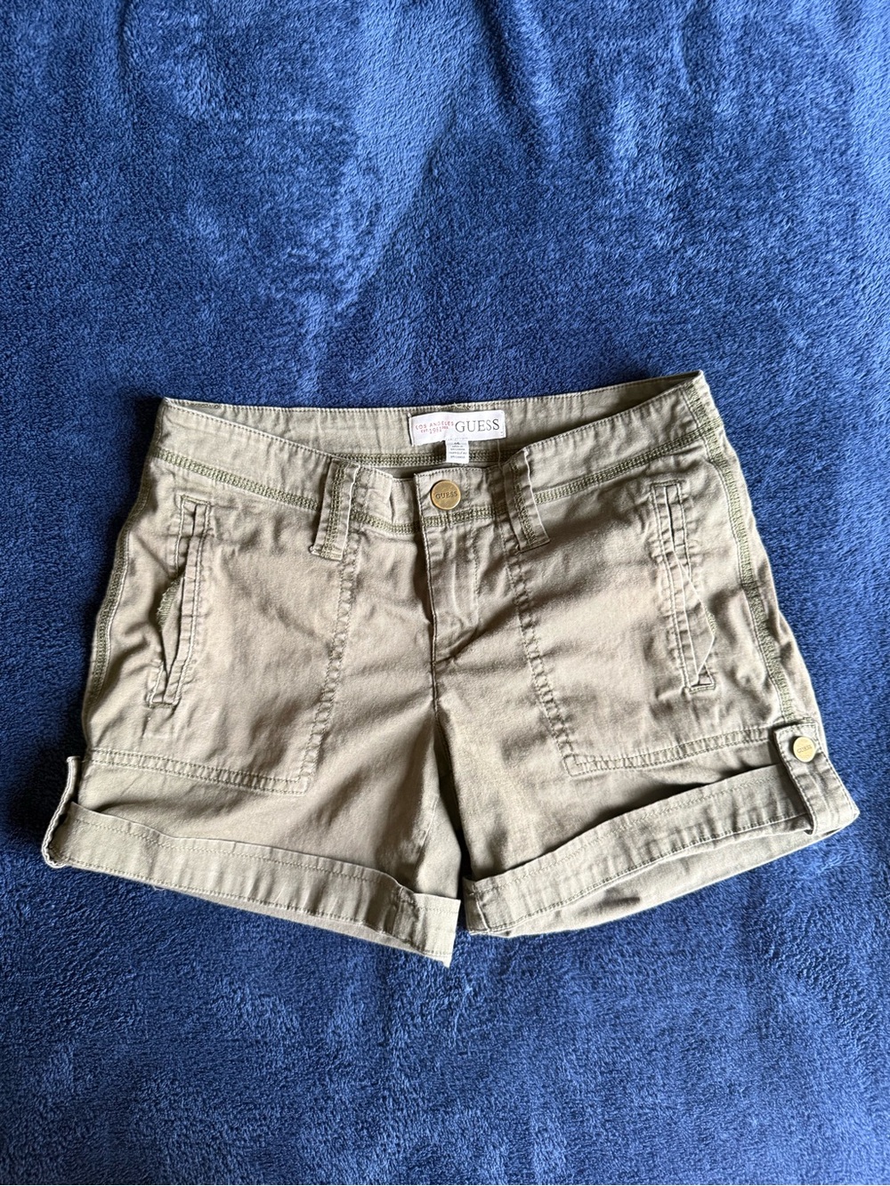 GUESS Women's Olive Roll-Cuff Utility Shorts